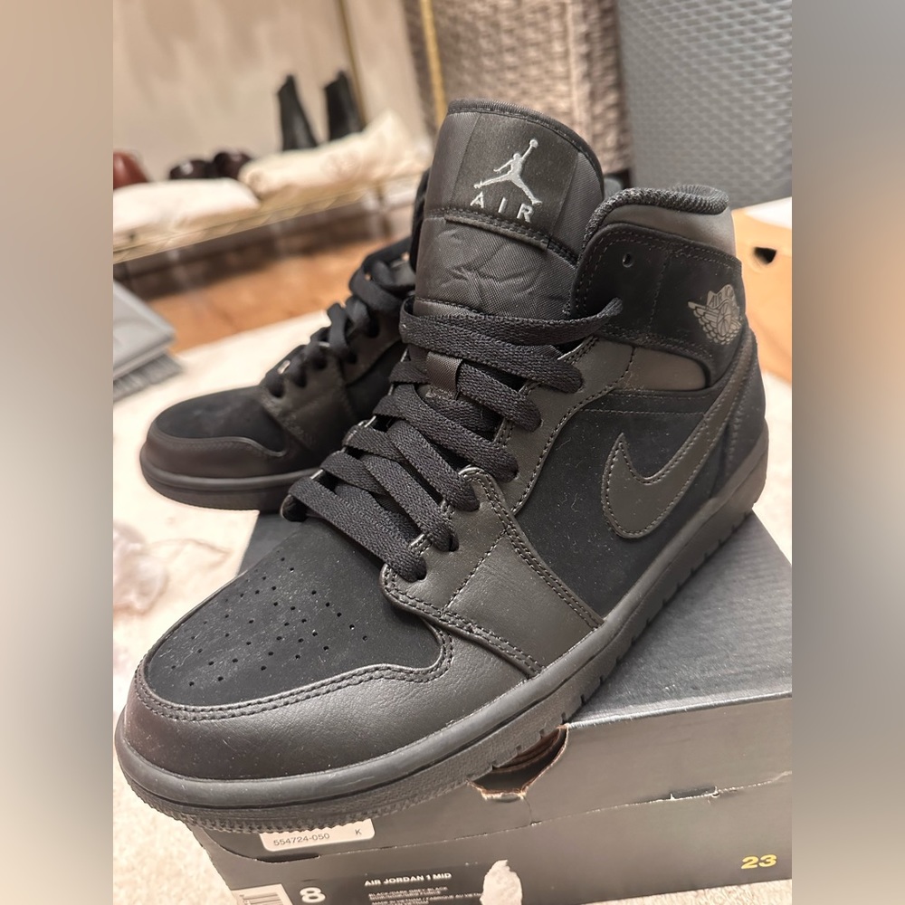 Air Jordan 1 Mid